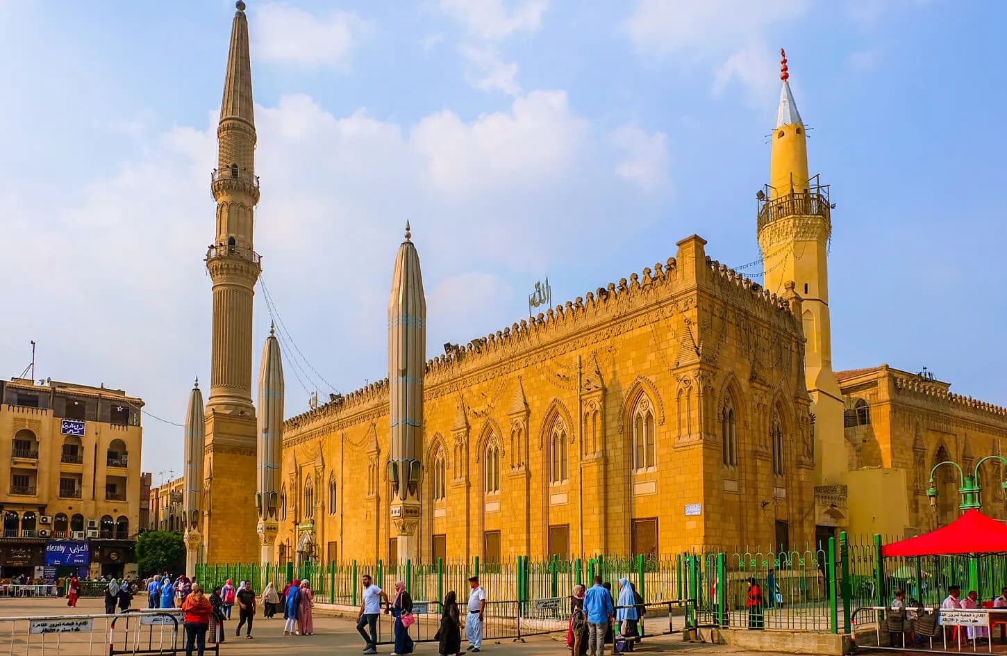 Day Tour of Giza Pyramids, Egyptian Museum & Islamic Cairo thumbnail 3