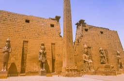 Luxor Day Tour to West and East Banks thumbnail 1