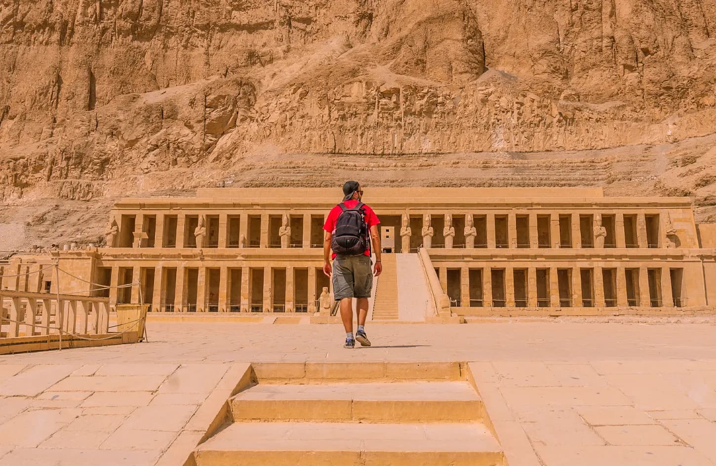 5 Days Tour to Cairo & Luxor by Plane thumbnail 1