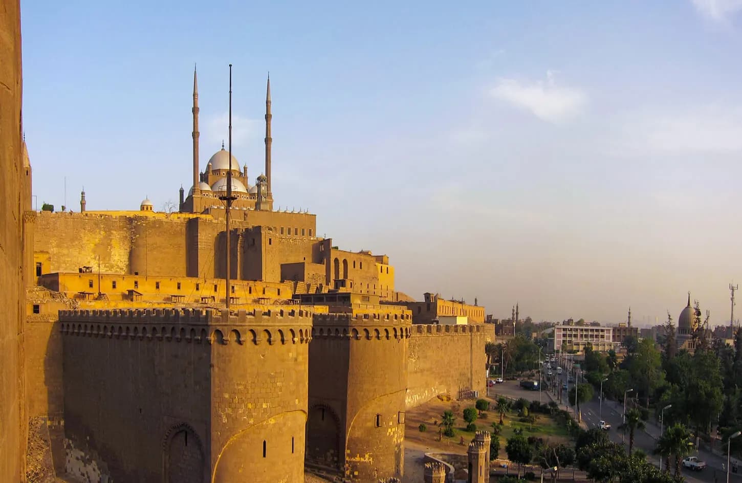 Day Tour of Giza Pyramids, Egyptian Museum & Islamic Cairo thumbnail 2