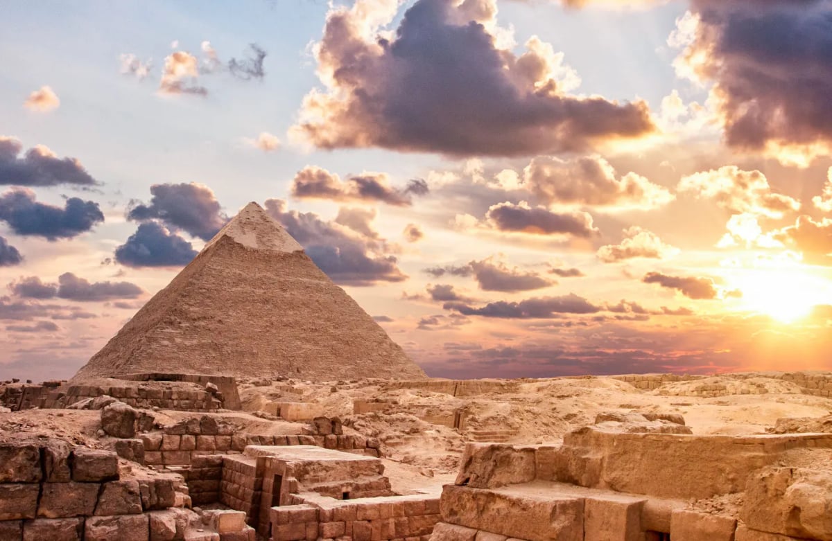 Private Layover Tour to Pyramids of Giza & Sphinx 1