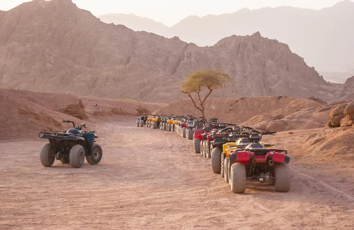 Hurghada Desert Safari by Jeep 1