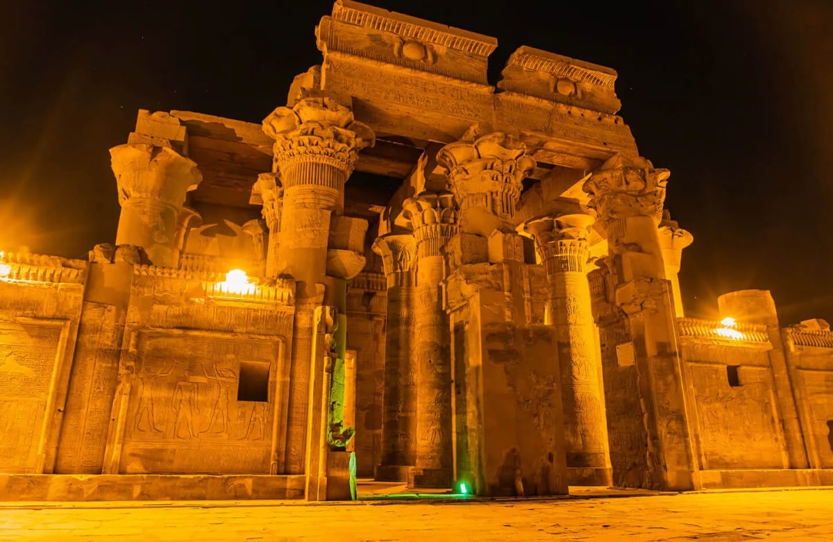 Tour to Edfu and Kom Ombo from Luxor 4