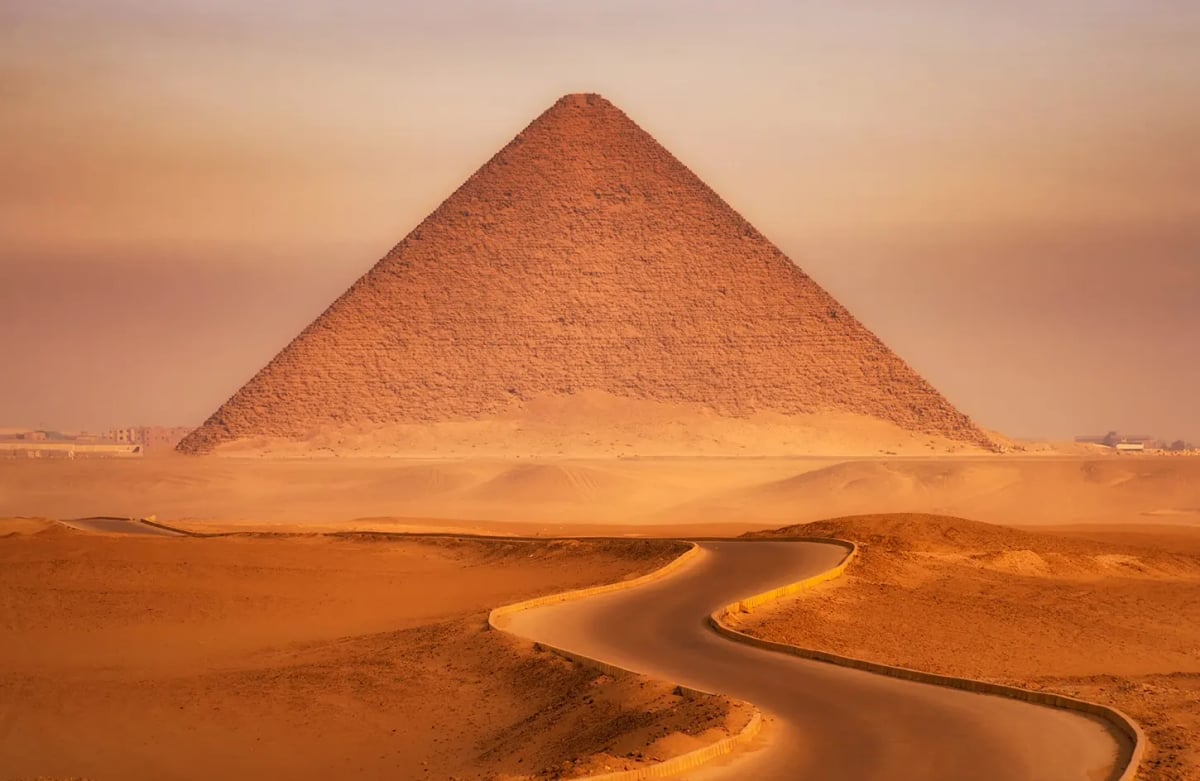 Day Tour to Saqqara, Memphis, Dahshur, Red & Bent Pyramids 6