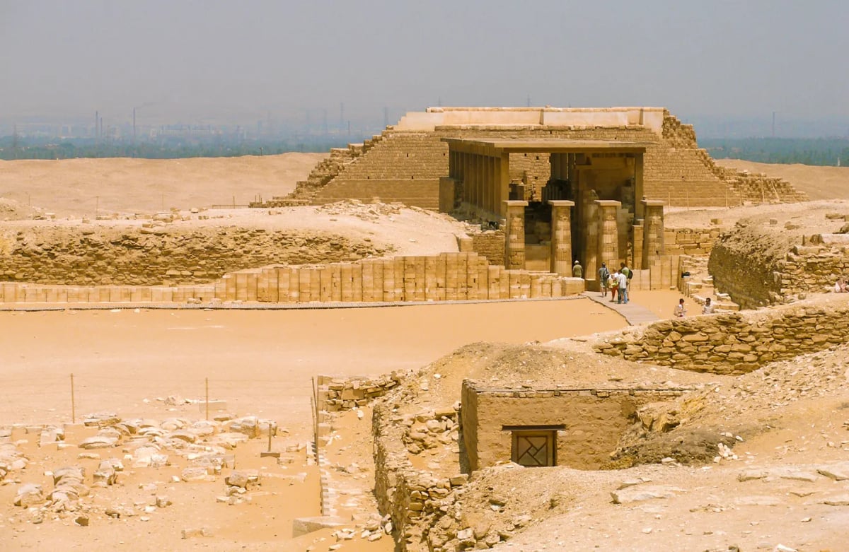 Day Tour to Giza Pyramids, Saqqara & Memphis 6
