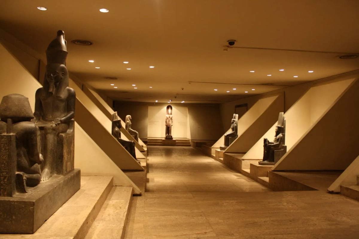 Tour to Luxor Museum and Mummification Museum 4