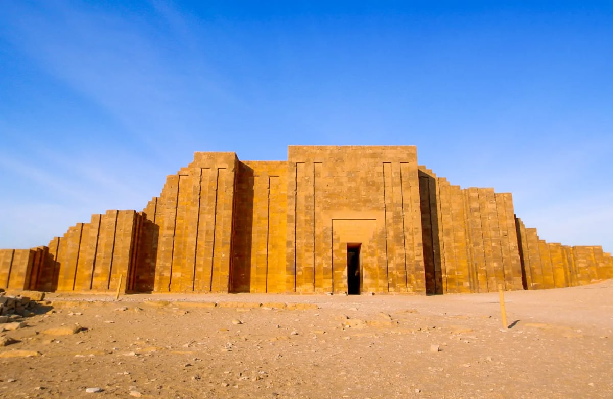 Day Tour to Giza Pyramids & Saqqara From Port Said 1