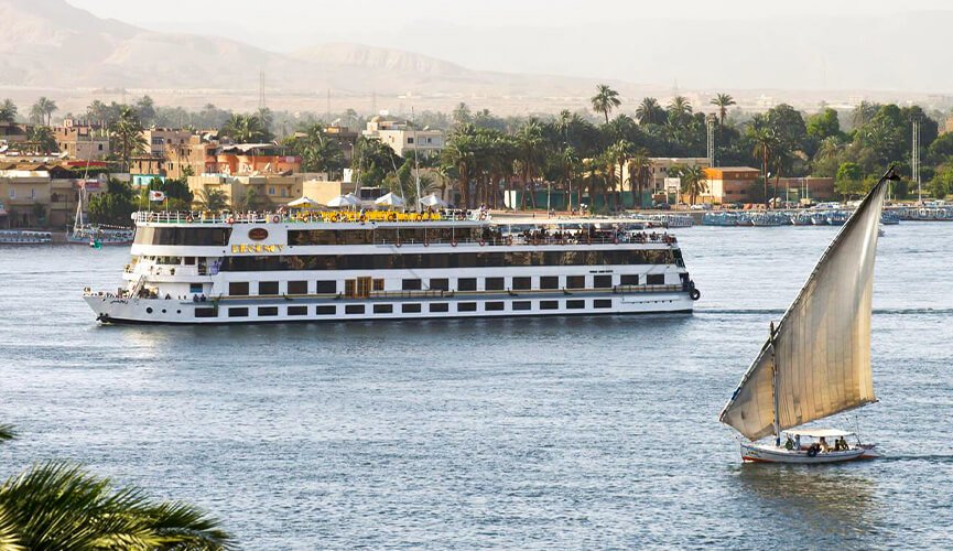 Nile Cruise vs Land Tour