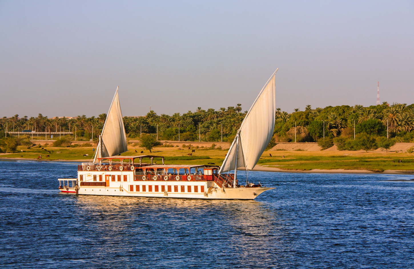 Nile Cruise vs. Dahabiya: Which Egypt Nile Experience Is Right for You?